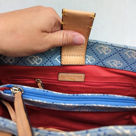 DOONEY & BOURKE blue monogrammed small handbag purse - Picture 5 of 16